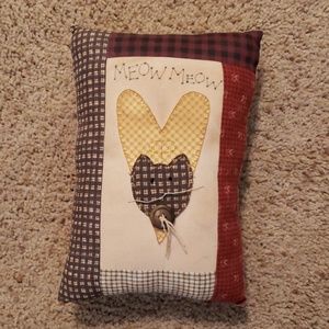 >> LAST CHANCE!! << Decorative Cat Pillow.